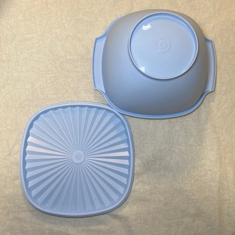 Tupperware beautiful vintage